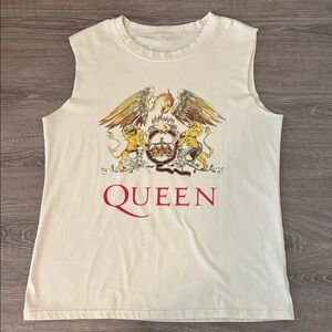 Abercrombie & Fitch Queen Band Shirt Adult Size xs Beige